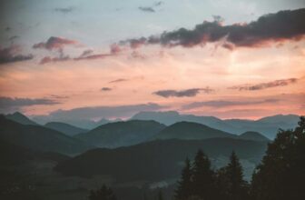 How to Create Breathtaking Landscape Photography With Natural Lighting